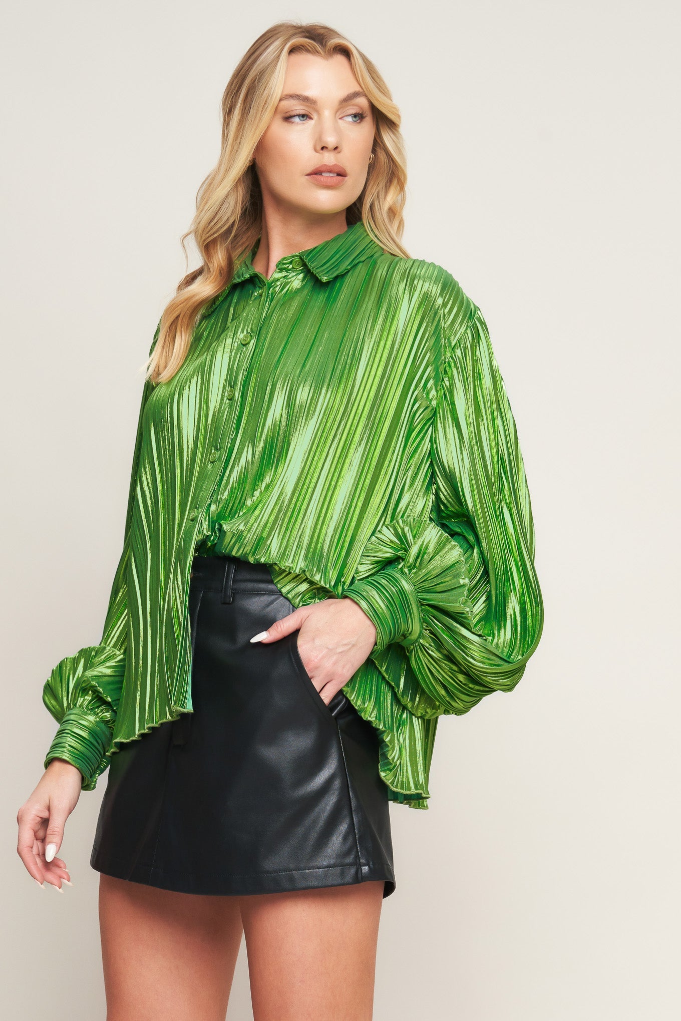 RUNWAY TREND FOILED TOP